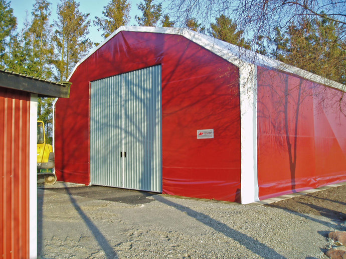Hangar 8.2x20 m, h walls 3.5 m.